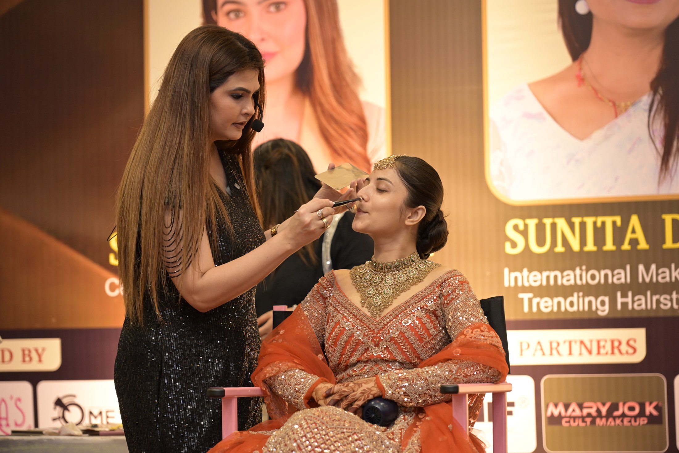 A close look at Shabnam’s makeup demonstration, with a model in bridal attire